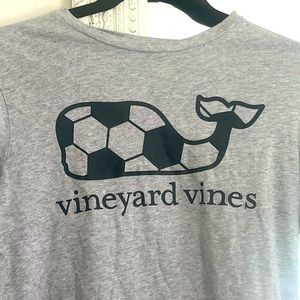 New vineyard vines soccer shirt 12/14